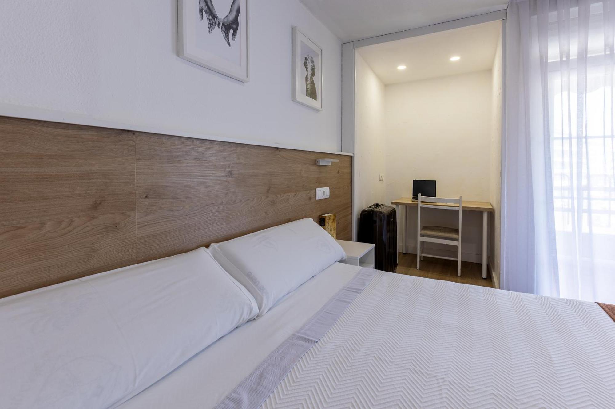 Hostal Gran Via Pinto Zewnętrze zdjęcie